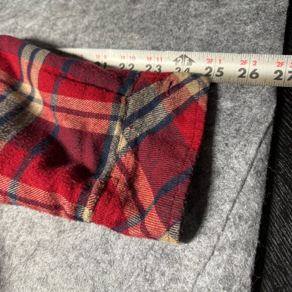 Volcom Quilt Lined Shirt / Jacket - Size Medium - Plaid Classic Fit - Picture 9 of 10